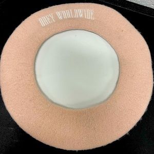 CLASSIC pink BERET OBEY